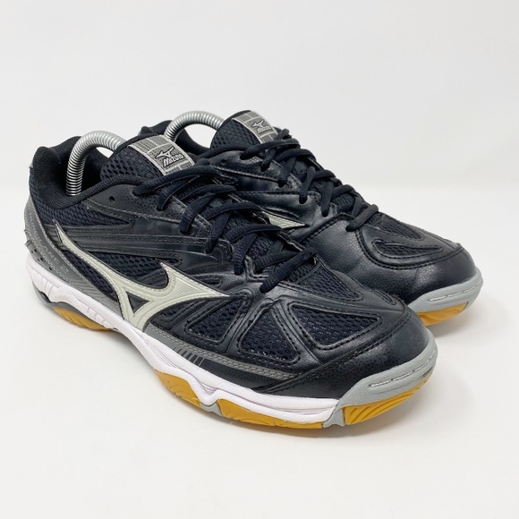 mizuno wave hurricane 2 grey